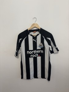 Newcastle United 2010/11 Home Shirt Medium Excellent Condition PUMA for sale on Ebay