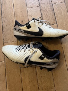 Youth Ivory Nike Tiempo Legend X Academy Metal Stud Football Boots Size 8 for sale on Ebay