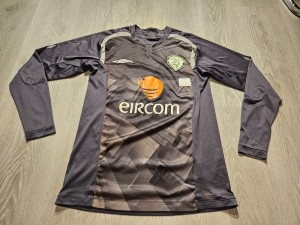 Mens Umbro Republic Of Ireland (Eire) training Football Shirt Size S for sale on Ebay