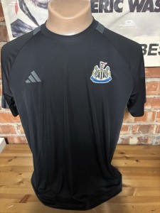 ADIDAS NEWCASTLE UNITED UTD TRAINING FOOTBALL SHIRT ADULT SIZE LARGE for sale on Ebay
