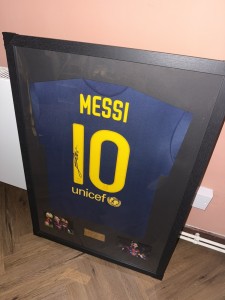 LIONEL MESSI FC BARCELONA GENUINE FRAMED HAND SIGNED SHIRT WITH COA for sale on Ebay