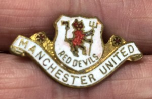 RARE OLD MANCHESTER UNITED RED DEVILS ENAMEL PIN BADGE for sale on Ebay