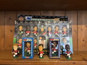 Manchester United Corinthian set football plus 5 figures for sale on Ebay