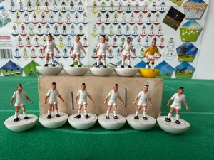 Subbuteo Original Heavyweight (OHW) Team – Leeds United - Reference: 21 for sale on Ebay