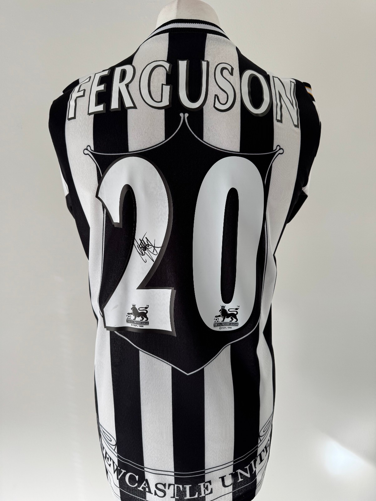 Signed DUNCAN FERGUSON Shirt - Newcastle United -PROOF/COA- Everton Scotland for sale on Ebay