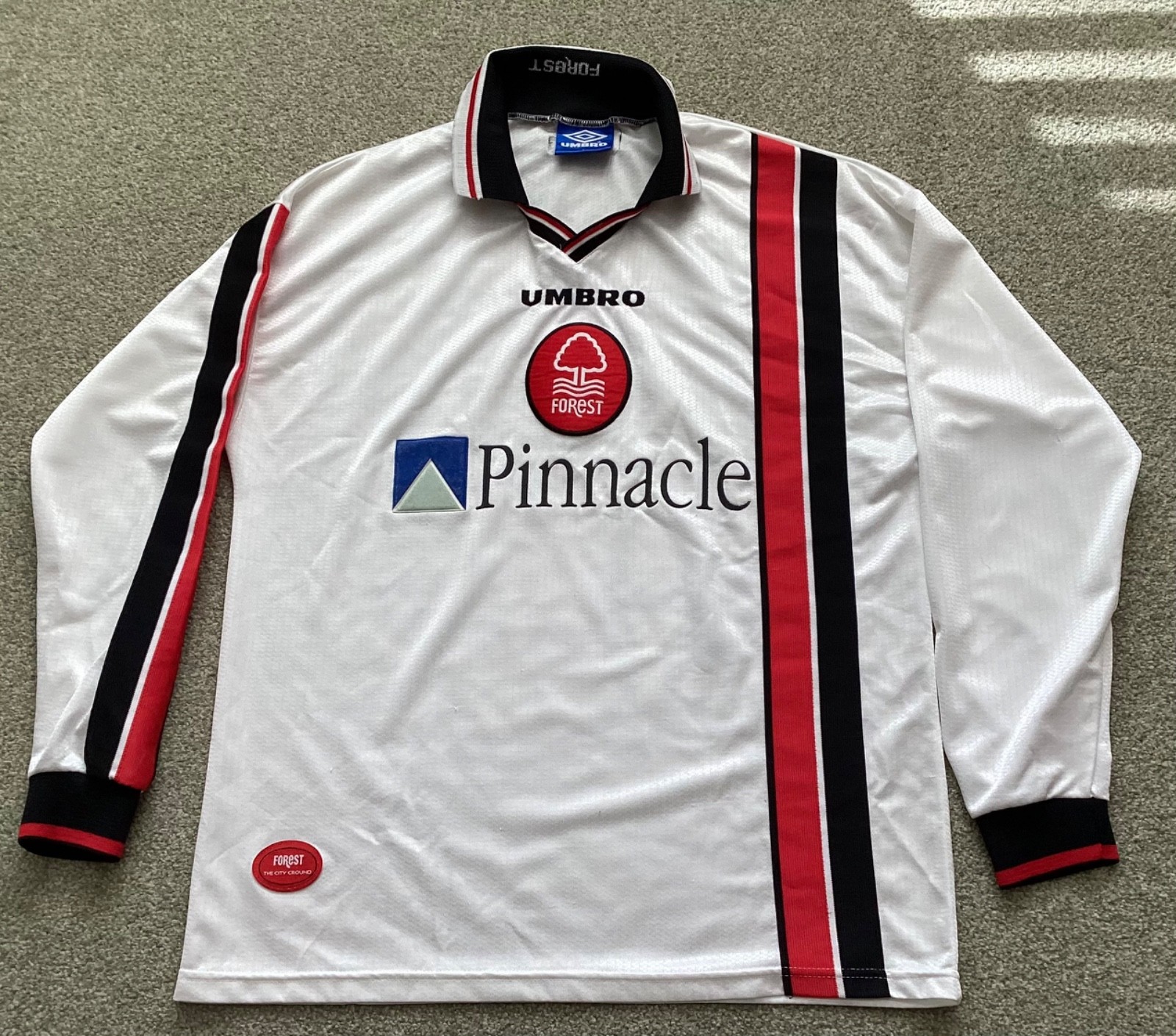 GENUINE UMBRO….NOTTINGHAM FOREST 1999-2000 LONG SLEEVE AWAY SHIRT…SIZE LARGE. for sale on Ebay