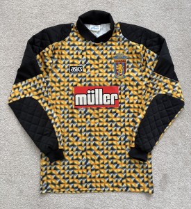 Aston Villa Original Goalkeeper Football Shirt 1993-1995 Medium Mens for sale on Ebay