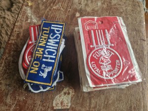 BULK  LOT 40 x  COFFER VINTAGE  70's  COLLECTABLE  FOOTBALL  BADGE Pin  PATCHES  for sale on Ebay