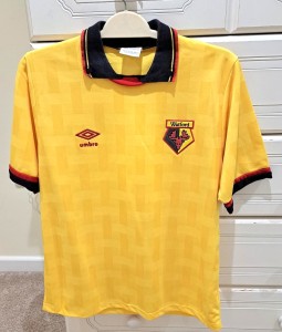 VINTAGE WATFORD FC 1980s HOME FOOTBALL SHIRT UMBRO SIZE 34-36