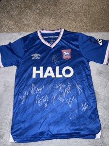 Squad Signed IPSWICH TOWN 2025/26 Football Home Shirt Memorabilia - COA for sale on Ebay