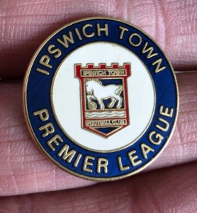 RARE IPSWICH TOWN F.C. ROUND ENAMEL PIN BADGE for sale on Ebay