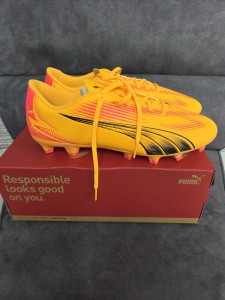 MENS PUMA FOOTBALL BOOTS SIZE 9.5 UK BRAND NEW PURCHASED IN USA. for sale on Ebay