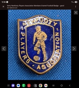 Subbuteo A VERY RARE ORIGINAL LATE 50's NEWFOOTY PLAYERS ASSOCIATION PIN BADGE. for sale on Ebay