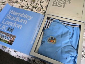 Umbro Manchester City FA Cup Winners 2011 Mercer Jacket, Medium, Limited 029/500 for sale on Ebay