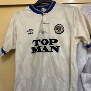 Leeds United Signed Shirt - Gordon Strachan Signed Shirt for sale on Ebay