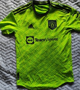 adidas Manchester United Away Football Shirt Yellow Size M Short Sleeves No.5 for sale on Ebay