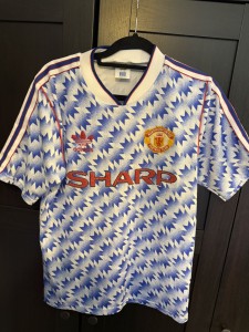 MANCHESTER UNITED AWAY SHIRT 1990/92 VINTAGE ORIGINAL ADIDAS SHIRT MENS SMALL for sale on Ebay