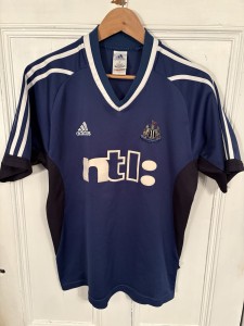 Men’s Newcastle United Away Shirt 2001/02 Navy Blue Size Small for sale on Ebay