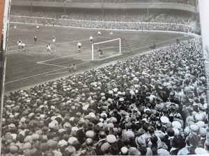 Brentford FC 1937/38 - Picture 10