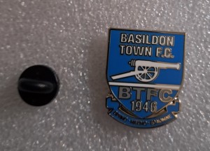 BASILDON TOWN FC BADGE for sale on Ebay