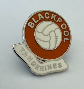 BLACKPOOL Football Club FC Enamel Badge 