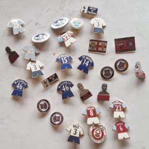 EPL Job Lot  X29 Metal Pin Badges Spurs Chelsea Arsenal  Brentford Leeds Villa for sale on Ebay
