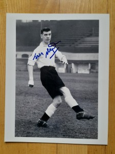 The late JOHNNY HAYNES (FULHAM FC LEGEND) HAND-SIGNED GLOSSY 10