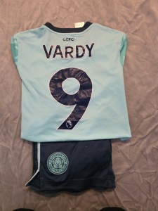 Leicester City FC - 2021/22 mint away kit - '#9 Vardy' Aged 13-14 - Adidas for sale on Ebay