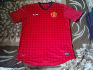 RARE FOOTBALL SHIRT - MANCHESTER UNITED HOME 2012 - 2013 SIZE M for sale on Ebay