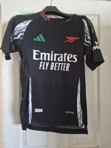 Arsenal Medium Shirt for sale on Ebay
