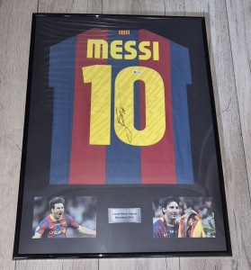 Framed football Shirt Messi Signed Barcelona Shirt Frame, Beckett Authenticated for sale on Ebay