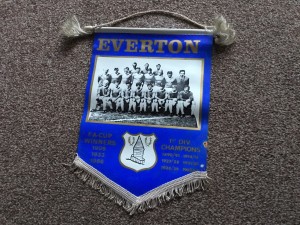 FOOTBALL PENNANT EVERTON 1960”s 10” X 7.25” for sale on Ebay