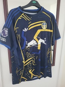 Leeds United 2xl Football Shirt for sale on Ebay