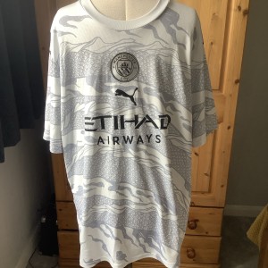 Manchester City Football Club Shirt, Size XL for sale on Ebay