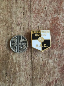 SPENNYMOOR  UNITED  F C -  NON LEAGUE VINTAGE COLLECTABLE  FOOTBALL Pin BADGE for sale on Ebay