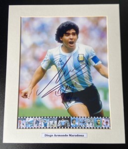 Diego Maradona Signed Photo COA - Argentina World Cup Winner Legend Autograph for sale on Ebay