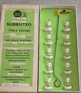 Subbuteo Leeds Utd Ref 21 HW for sale on Ebay