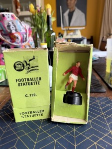 Subbuteo  C.120  STATUETTE reference 1 man united   boxed  for sale on Ebay