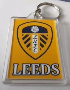LEEDS UNITED MEMORABILIA  - DOUBLE-SIDED ACRYLIC  L U F C  CREST KEYRING for sale on Ebay