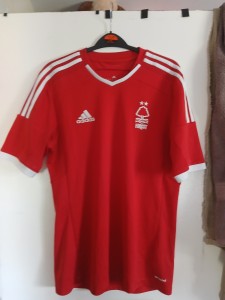 Nottingham Forest T Shirt Size Small for sale on Ebay