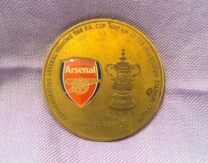 ARSENAL Commemorative Medal FA CUP Winners 2001/2002 Coin - CG S45 for sale on Ebay