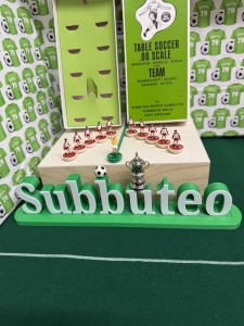 Subbuteo HW Team Rot-weiss Essen (GER) Ref 220 Fully Restored Boxed Rare for sale on Ebay