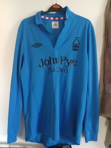 Nottingham Forest T Shirt Size Medium for sale on Ebay
