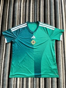 Northern Ireland Men's Football Shirt for sale on Ebay