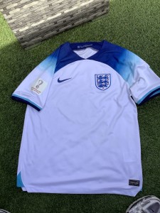 England Home Football Shirt 2022 Men’s Large for sale on Ebay