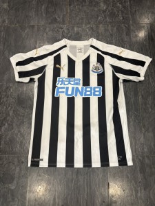 Newcastle United Home Football Shirt Large for sale on Ebay