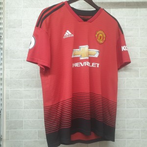 Manchester United Men's Large Home Shirt - Maughan 
