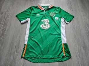 Mens Umbro Republic of Ireland Home football shirt 2016 - 2018 Size M for sale on Ebay