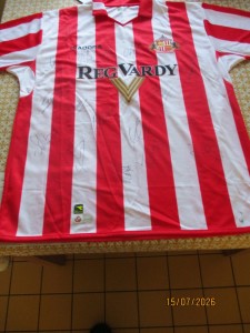 Signed Sunderland AFC  football shirt XL circa 2001 for sale on Ebay