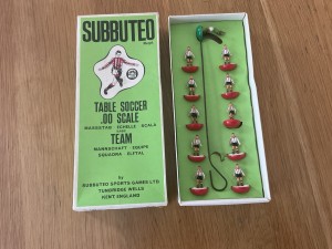 Subbuteo Heavyweight Sunderland In Reference 9 Box White And Red Bases Wire Gk for sale on Ebay
